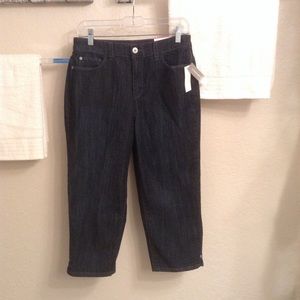 Christopher & Banks Classic Fit Capri